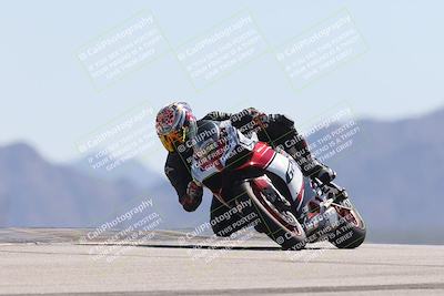 media/Oct-13-2025-Moto Forza (Mon) [[a66d839500]]/3-B Group/Session 4 (Turn 9)/